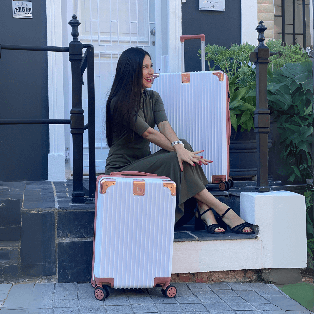 Berlin_RoseGold_Lifestyle_opt.png